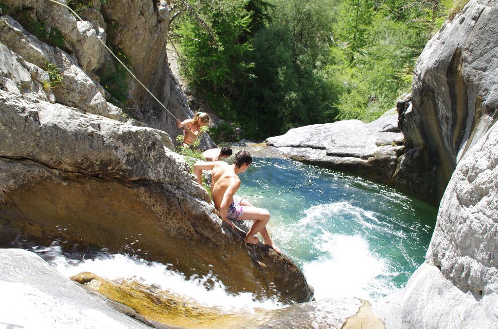 Vvf Les Ecrins Champsaur Saint-Bonnet-en-Champsaur Exterior foto